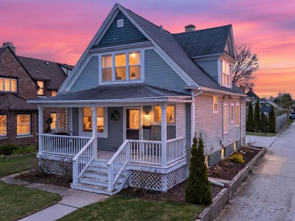 321 Bell Ave, Sheboygan, WI 53083
