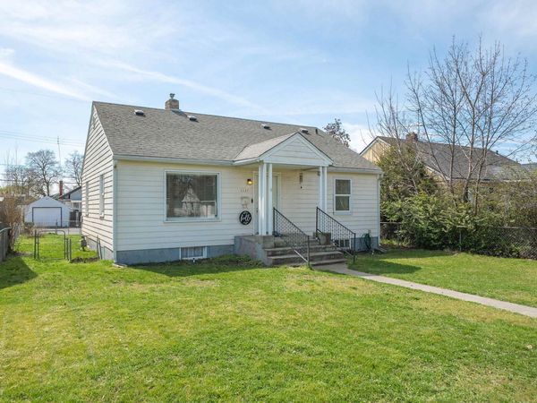 1127 W Kiernan Ave, Spokane, WA 99205