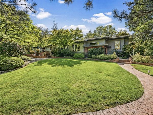 903 Pinecrest Terrace, Ashland, OR 97520
