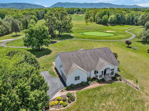104 Pointe O Woods DR , Huddleston, VA 24104