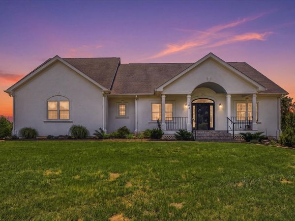 104 Pointe O Woods DR , Huddleston, VA 24104