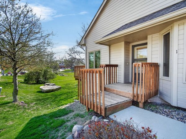 1070 50th Street, Unit 1A, West Des Moines, IA 50266