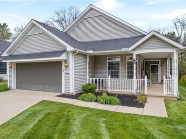 10490 W Ravine View Court, North Royalton, OH 44133