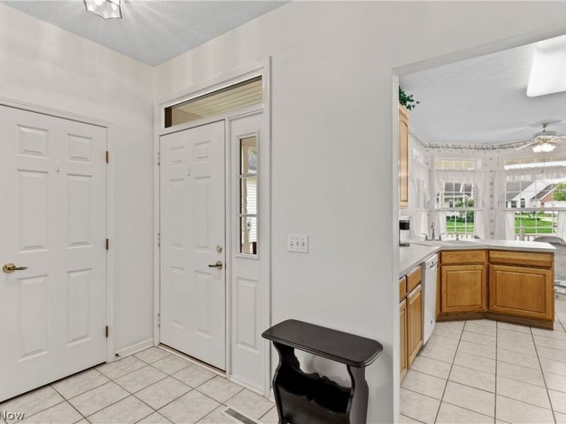 10490 W Ravine View Court, North Royalton, OH 44133 Photo 4