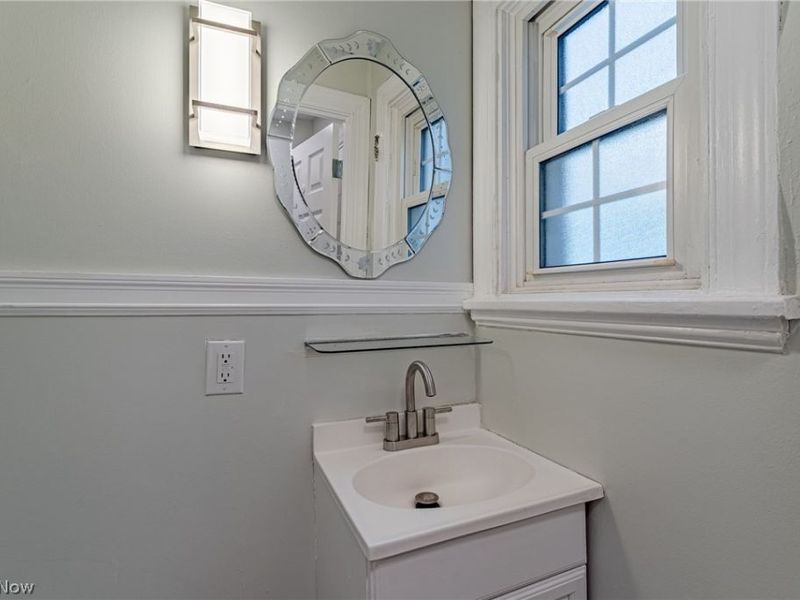 16724 Scottsdale Boulevard , Shaker Heights, OH 44120 Photo 12