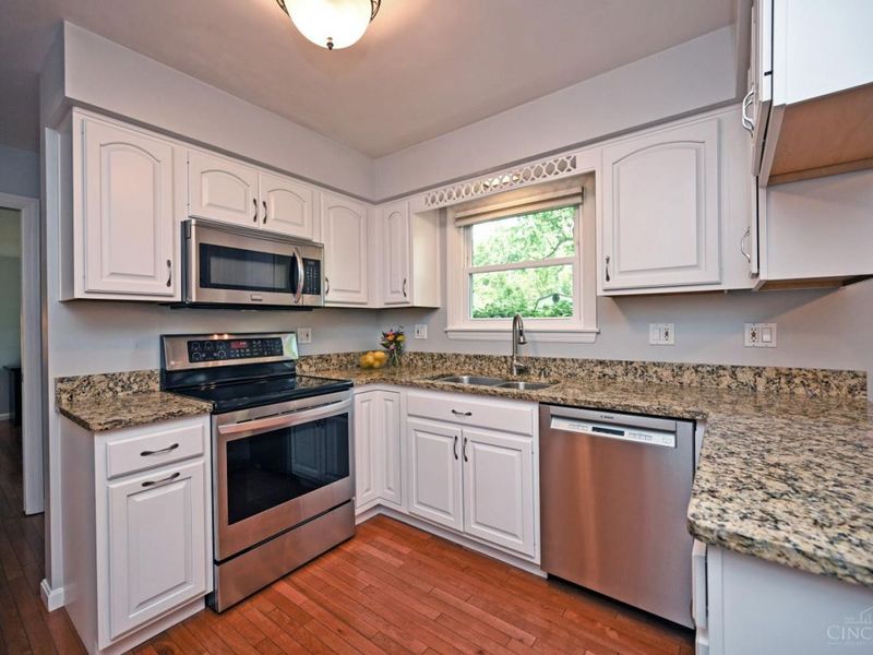 6847 Meadowdale Circle, Madeira, OH 45243 Photo 17