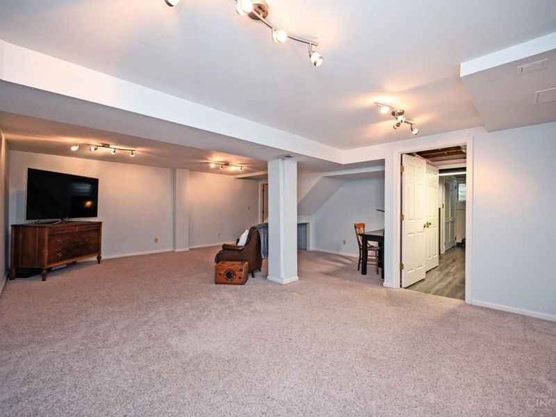 6847 Meadowdale Circle, Madeira, OH 45243 Photo 44