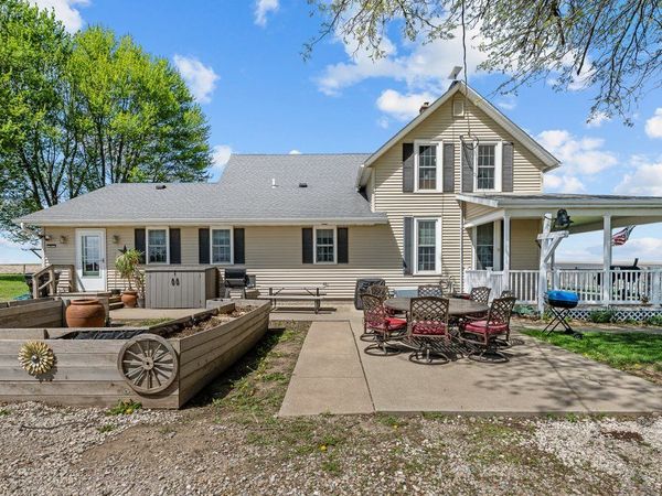 1989 Union Avenue , Wilton, IA 52778