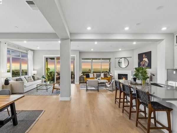 6767 SKYVIEW DRIVE, Oakland, CA 94605