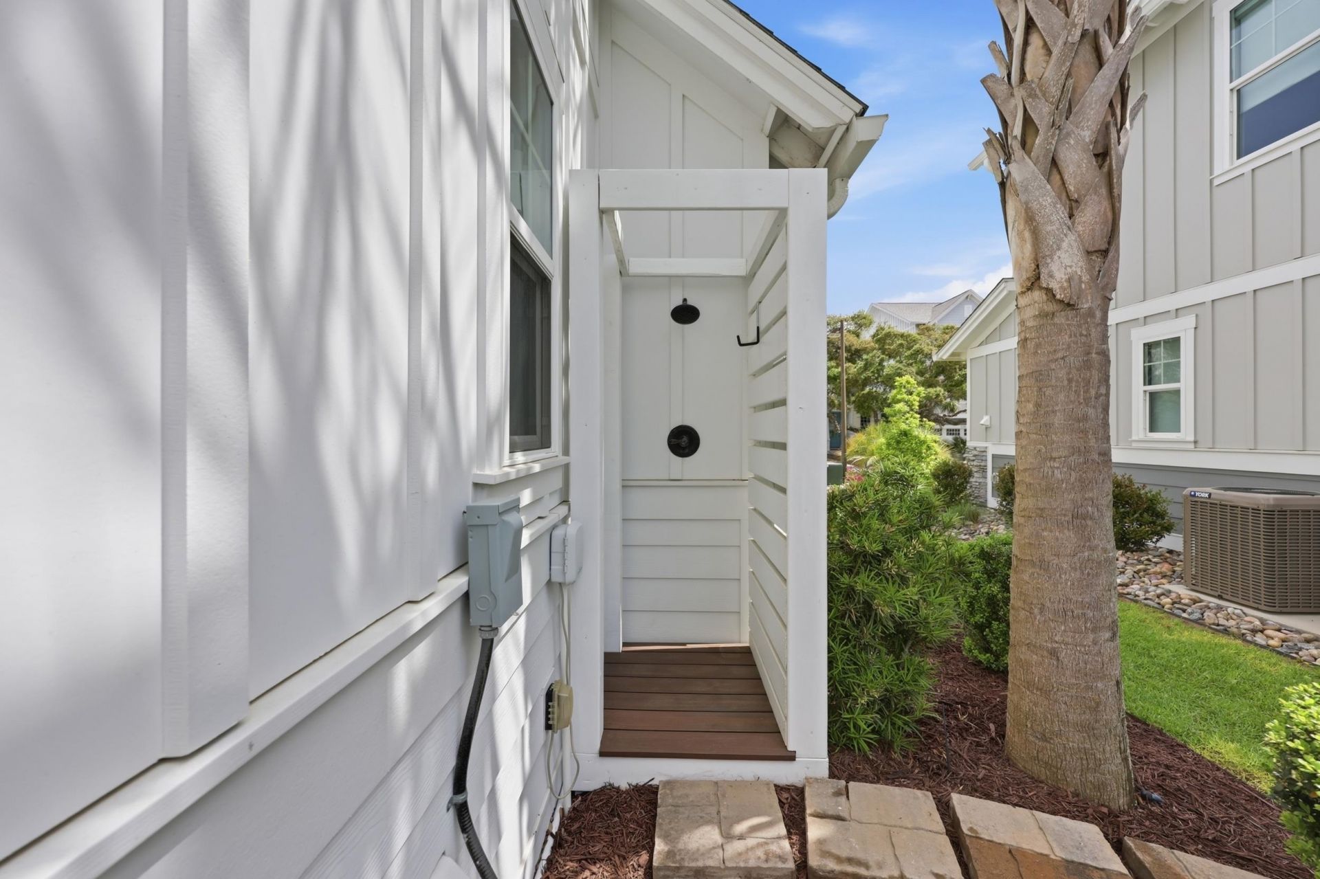 5323 Ocean Village Dr. Photo 6