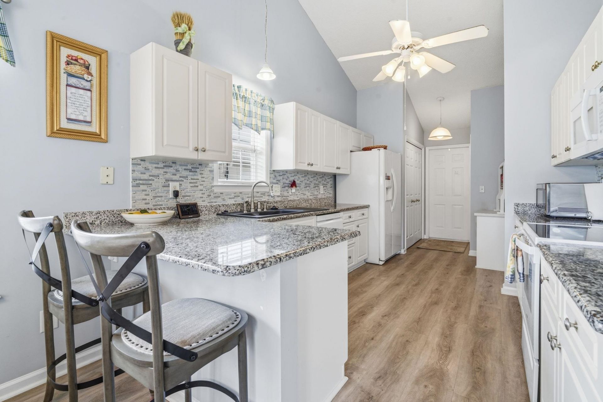 676 Lilly Naz Ln. Photo 11
