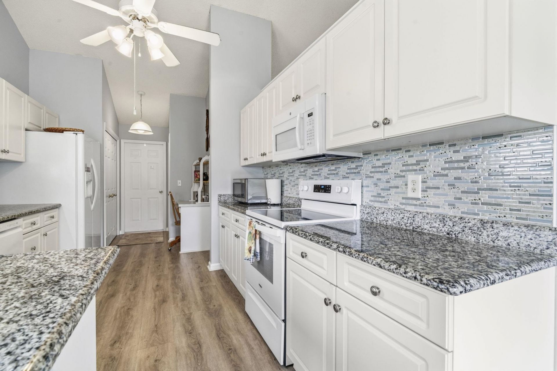 676 Lilly Naz Ln. Photo 12