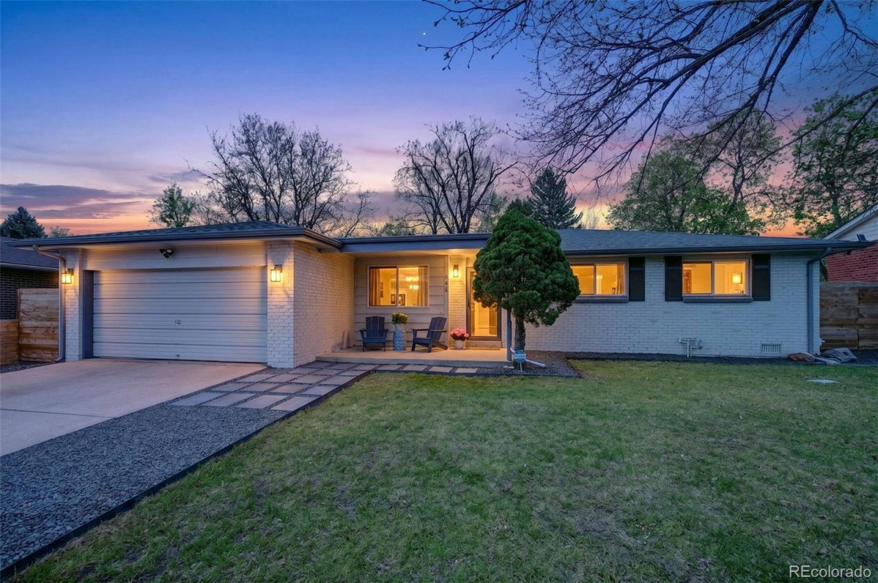 934 S Macon Street, Aurora, CO 80012 Main Photo