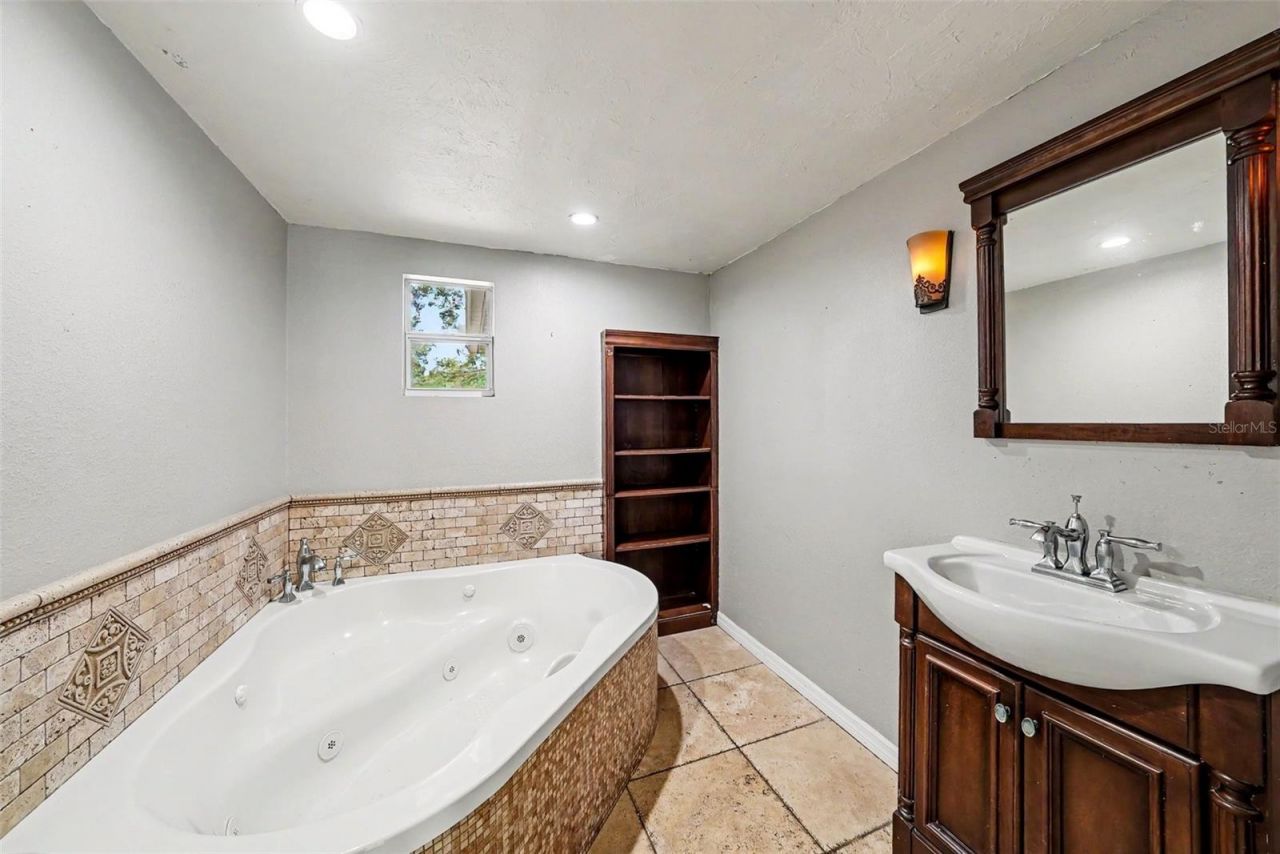 6145 Maplewood Drive, New Port Richey, FL 34653 Photo