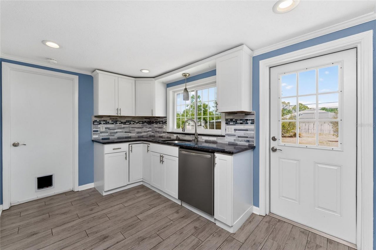 650 Leach Street, Englewood, FL 34223 Photo