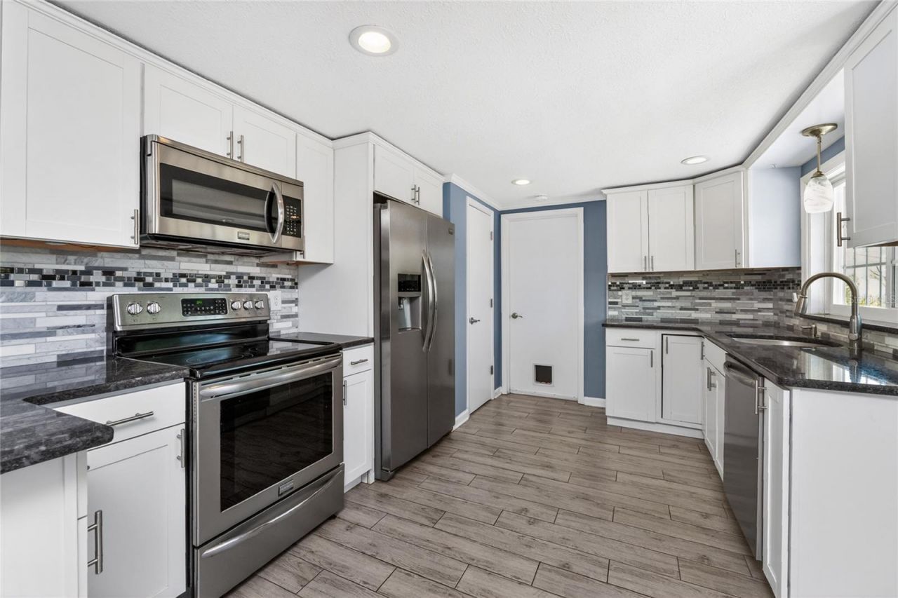 650 Leach Street, Englewood, FL 34223 Photo