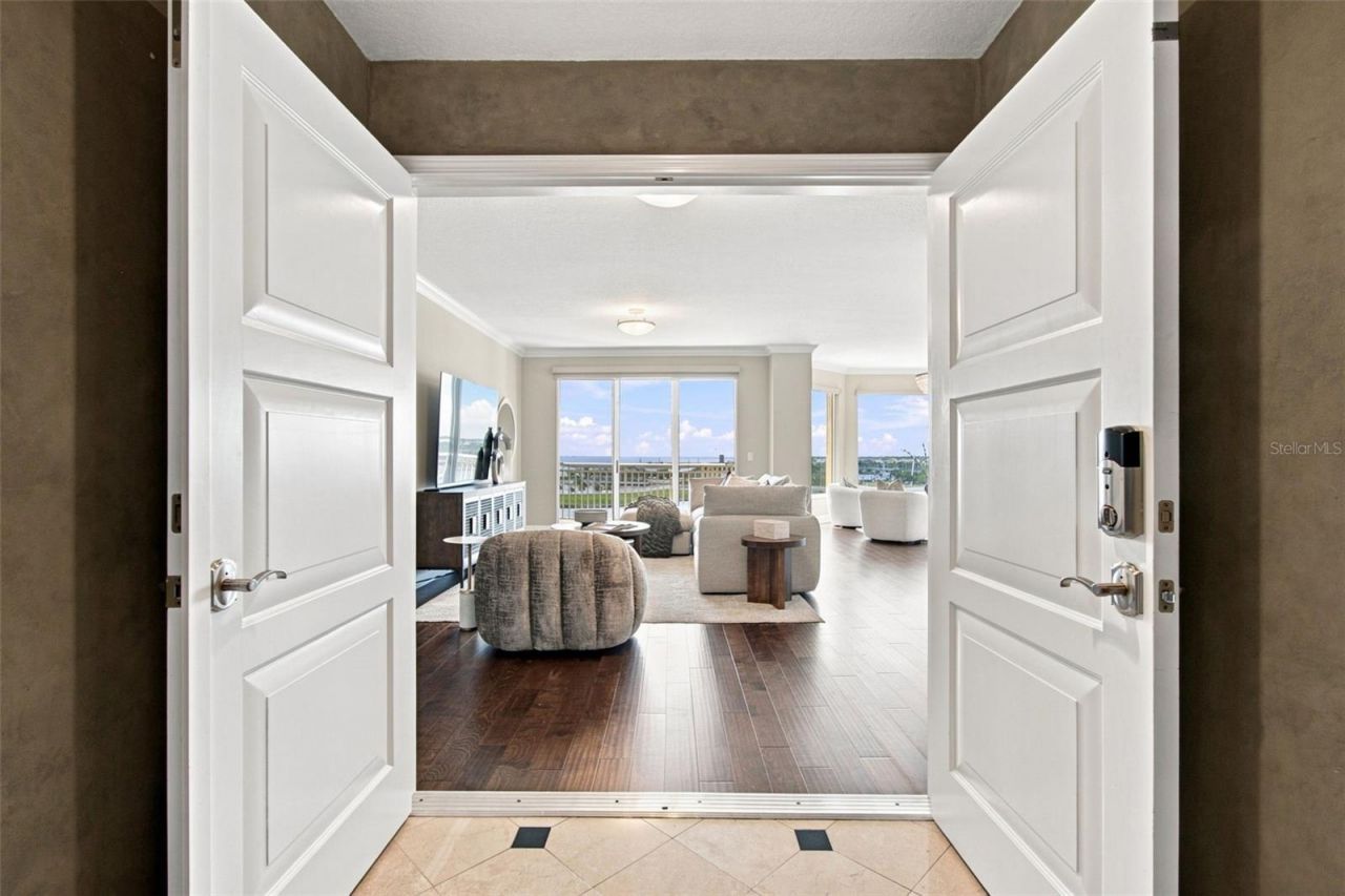 555 5th Avenue Ne, Unit 711, Saint Petersburg, FL 33701 Photo