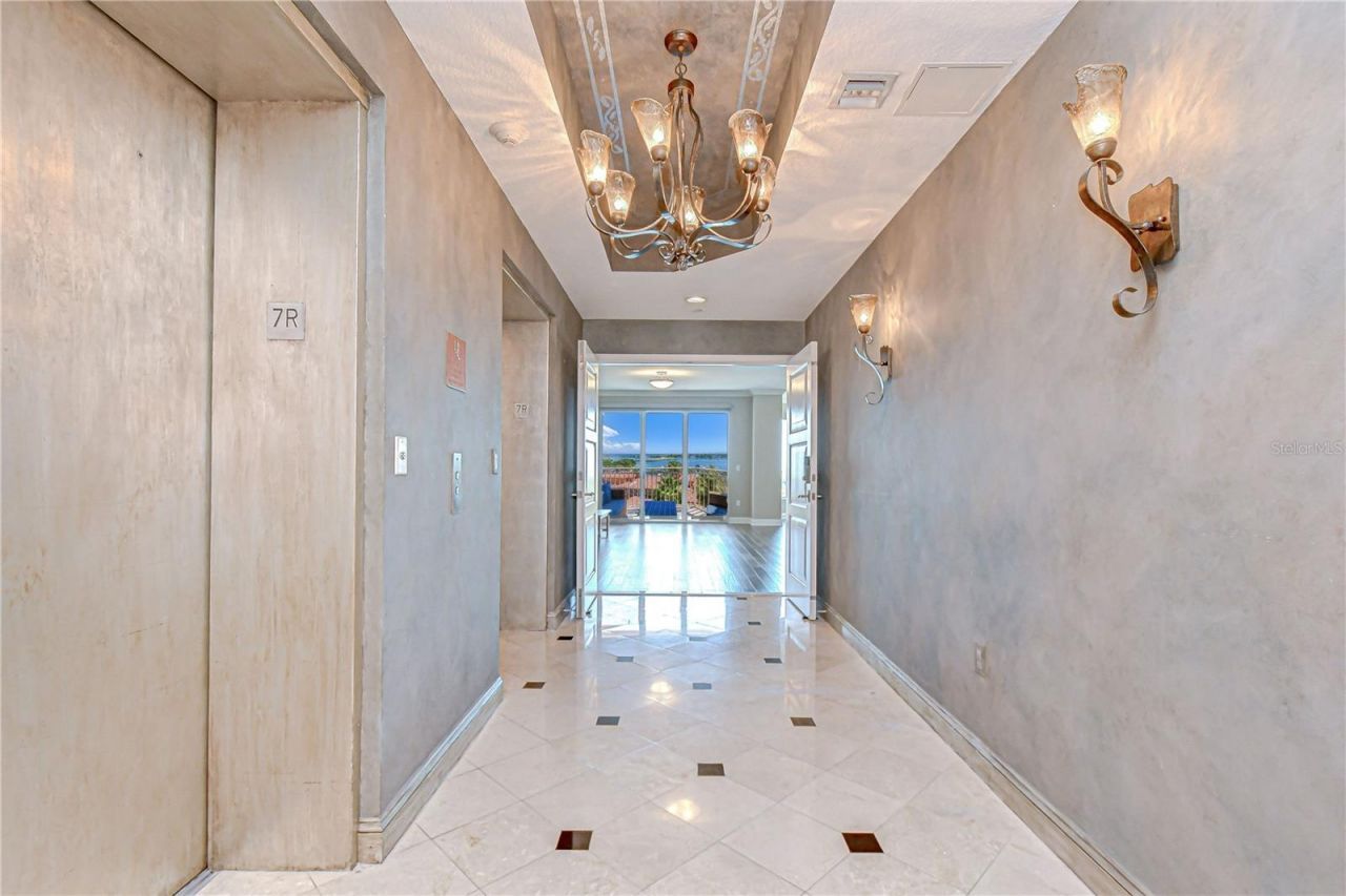 555 5th Avenue Ne, Unit 711, Saint Petersburg, FL 33701 Photo