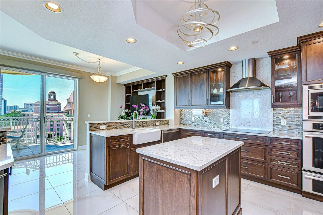 555 5th Avenue Ne, Unit 711, Saint Petersburg, FL 33701 Photo