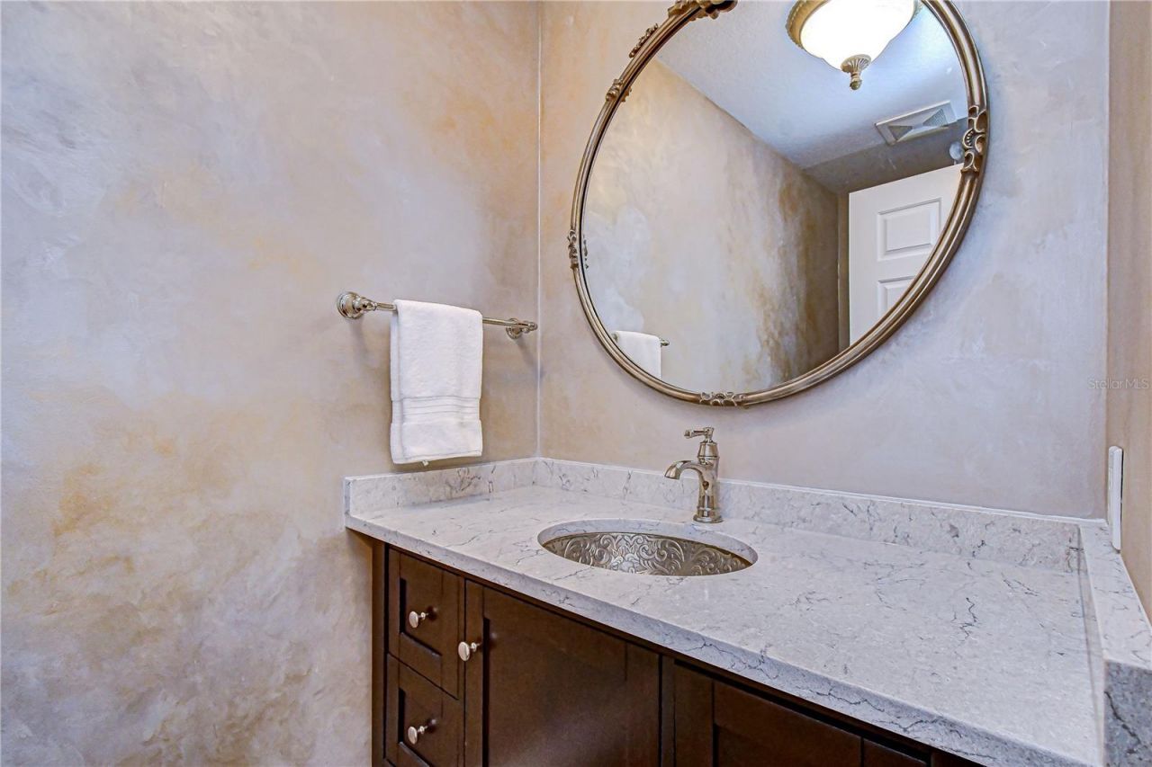555 5th Avenue Ne, Unit 711, Saint Petersburg, FL 33701 Photo