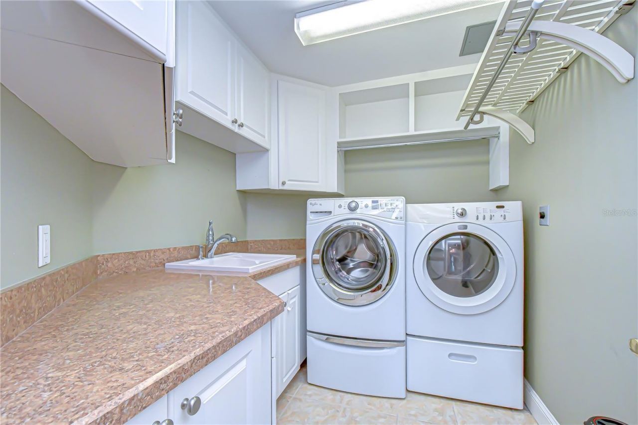 555 5th Avenue Ne, Unit 711, Saint Petersburg, FL 33701 Photo