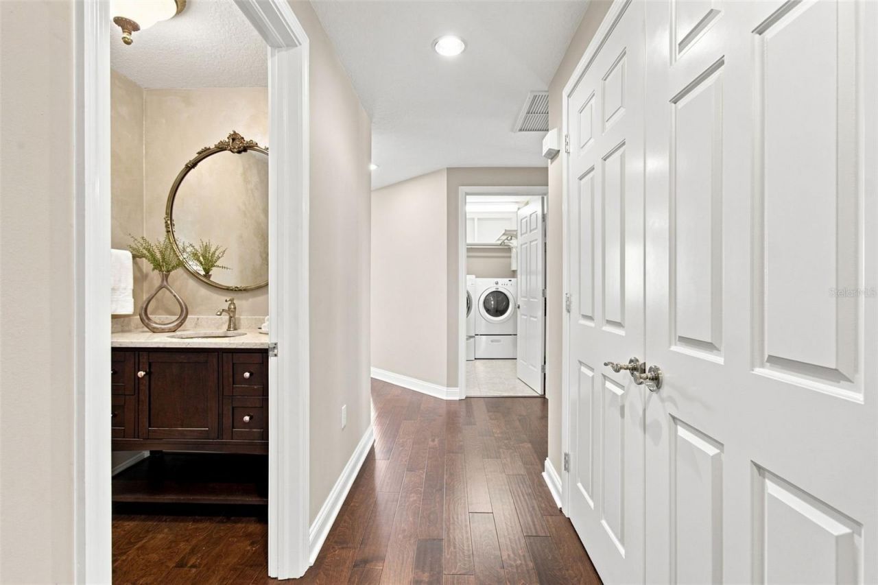 555 5th Avenue Ne, Unit 711, Saint Petersburg, FL 33701 Photo