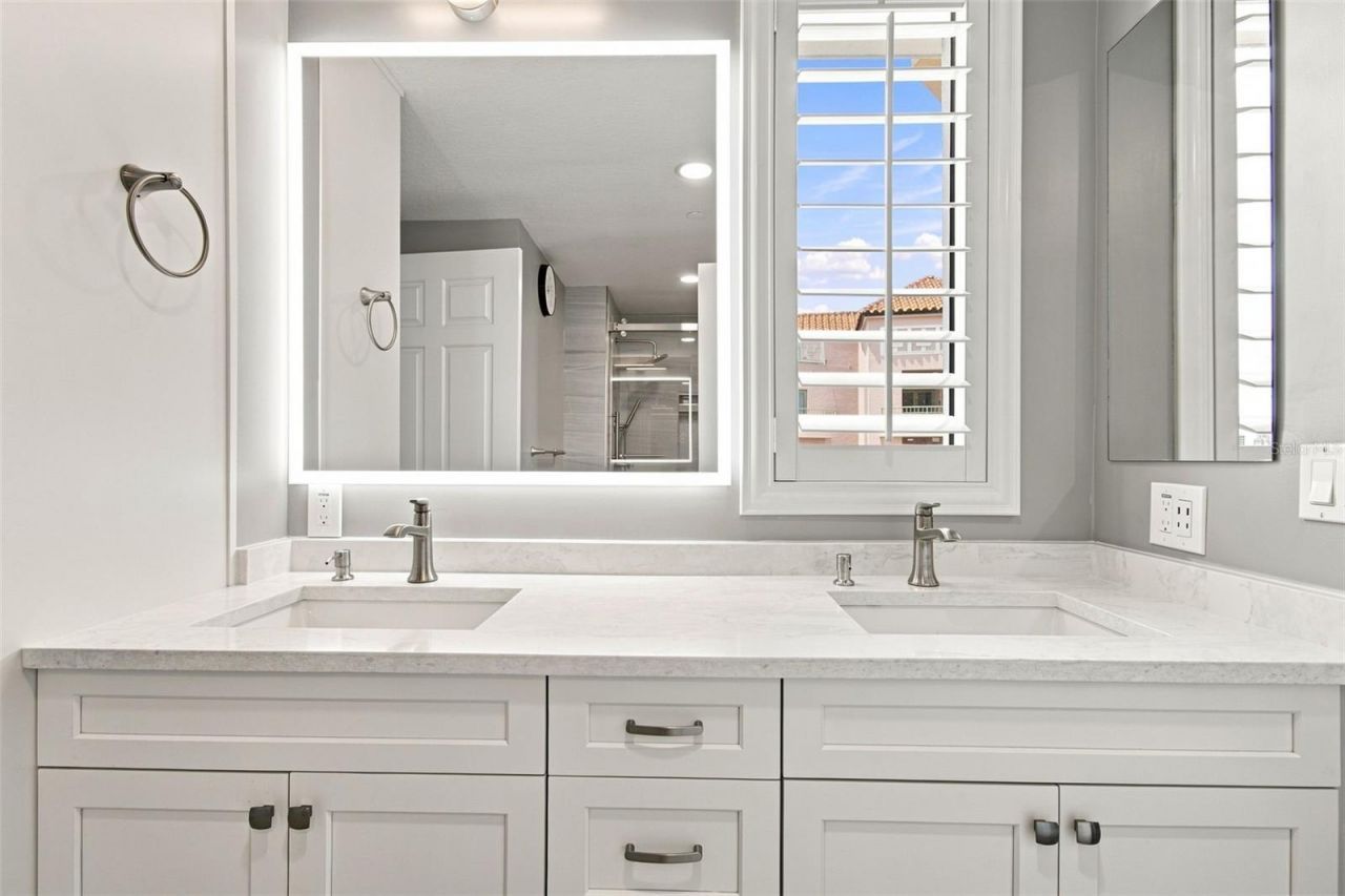 555 5th Avenue Ne, Unit 711, Saint Petersburg, FL 33701 Photo