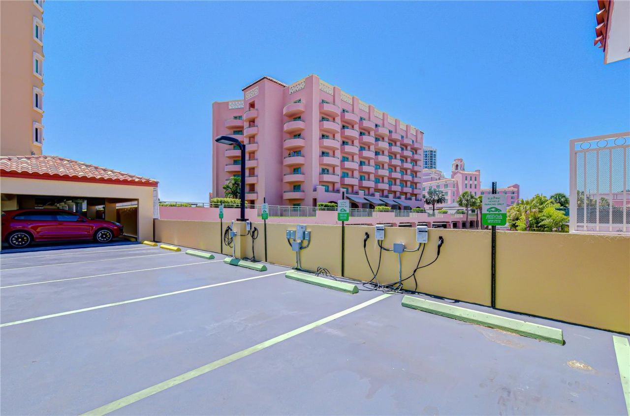 555 5th Avenue Ne, Unit 711, Saint Petersburg, FL 33701 Photo