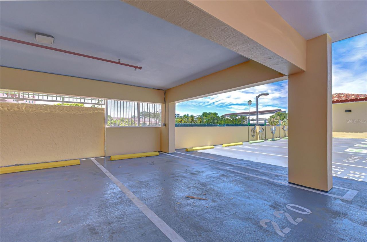 555 5th Avenue Ne, Unit 711, Saint Petersburg, FL 33701 Photo