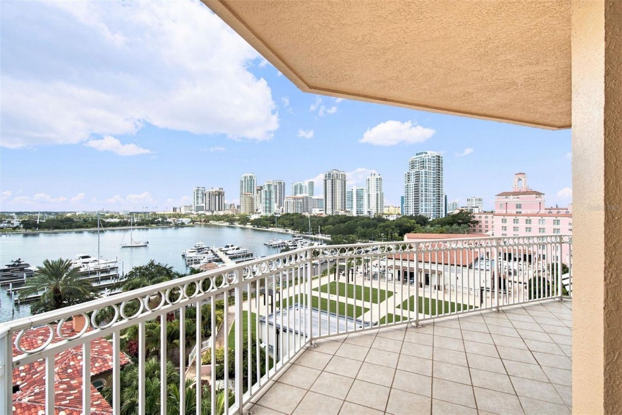 555 5th Avenue Ne, Unit 711, Saint Petersburg, FL 33701 Photo