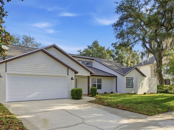 1204 MOONDALE COURT, VALRICO, FL 33596