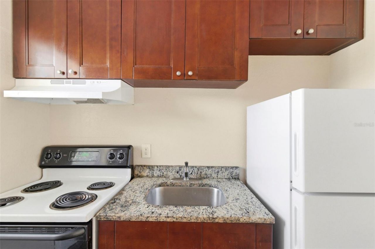 1799 Russell Street S, Unit 3, Saint Petersburg, FL 33712 Photo