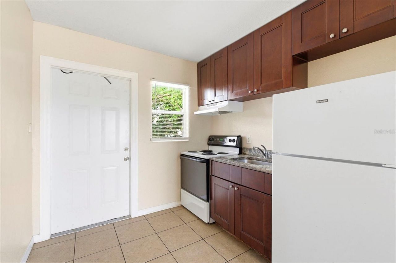 1799 Russell Street S, Unit 3, Saint Petersburg, FL 33712 Photo