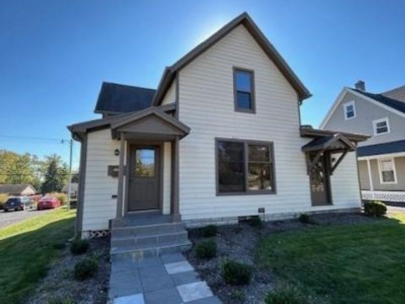 96 E Franklin Street, Centerville, OH 45459 Photo 2