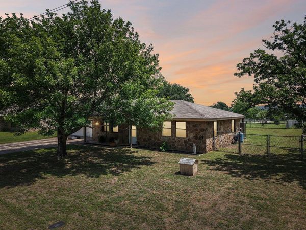 115 Mountain View DR , Burnet, TX 78611