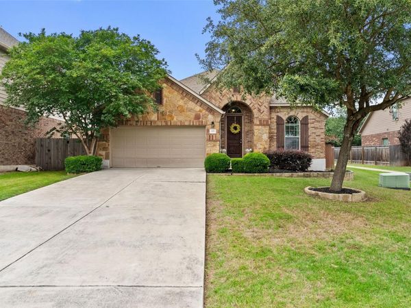 535 Oyster CRK , Buda, TX 78610