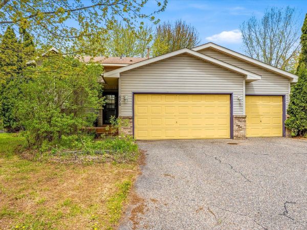 676 Joes Lake Road SE, Cambridge, MN 55008