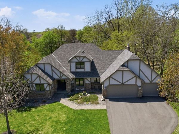 1316 Summit Oaks Drive, Burnsville, MN 55337