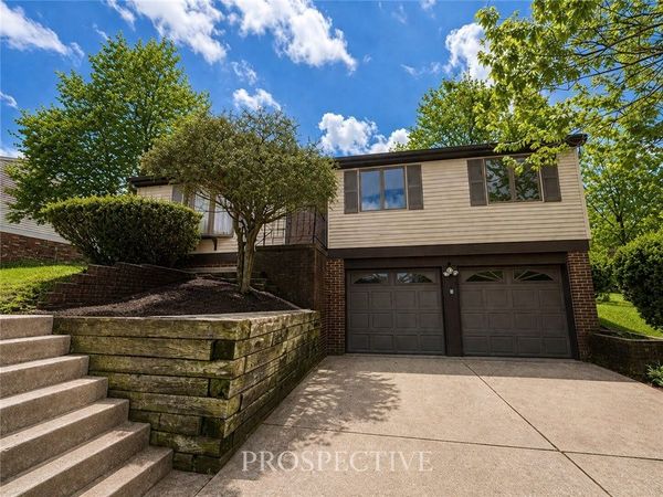 114 Pinoak Ln, Imperial, PA 15126