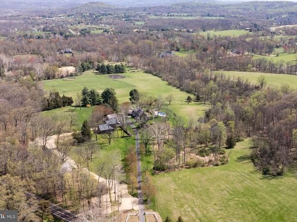 2950 WINDY BUSH ROAD, NEWTOWN, PA 18940
