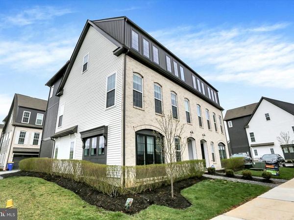 3145 GROVE COURT, MECHANICSBURG, PA 17055