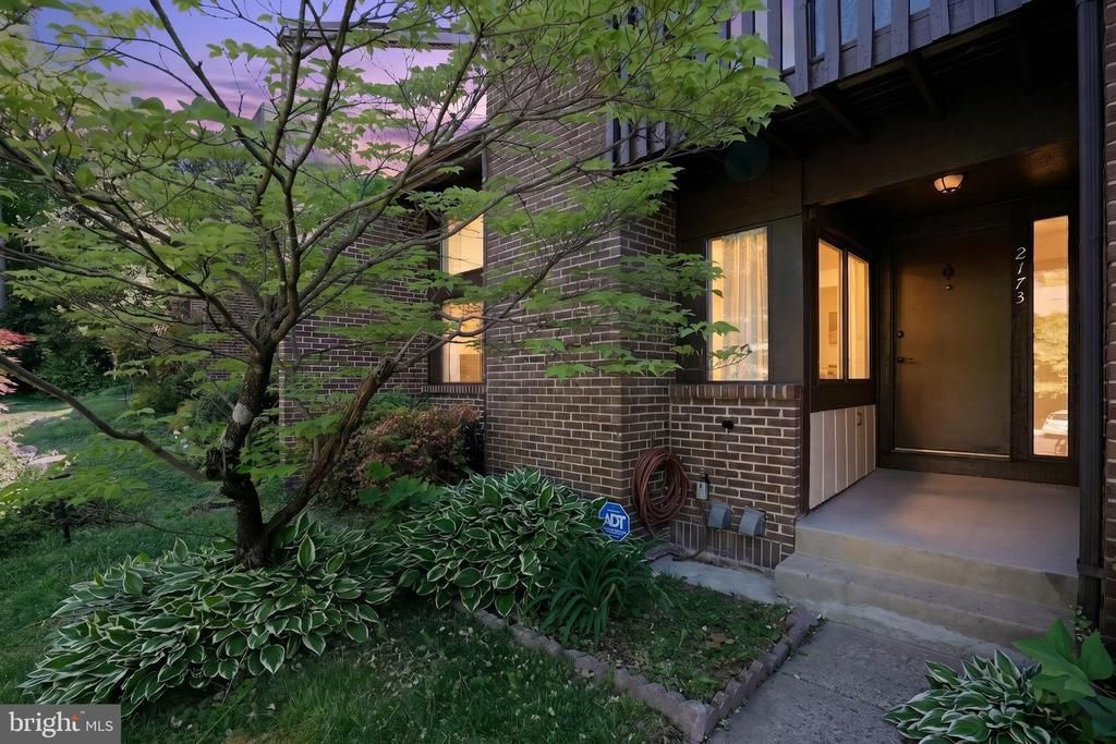 2173 Glencourse Lane, Reston, VA 20191 Main Photo