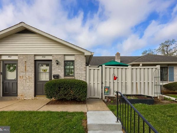 330 VALLEYBROOK DRIVE , LANCASTER, PA 17601