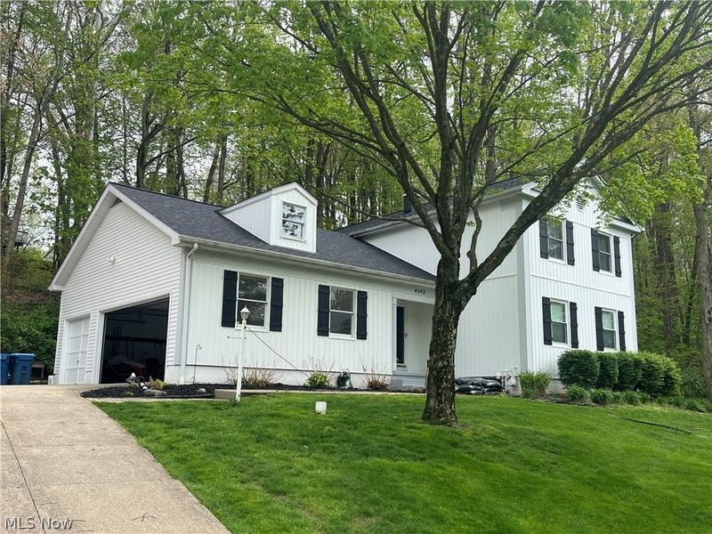 4542 Briarcliff Trail, Copley, OH 44321 Photo 2