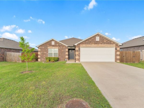 6705 SW Chalkstone Road , Bentonville, AR 72713
