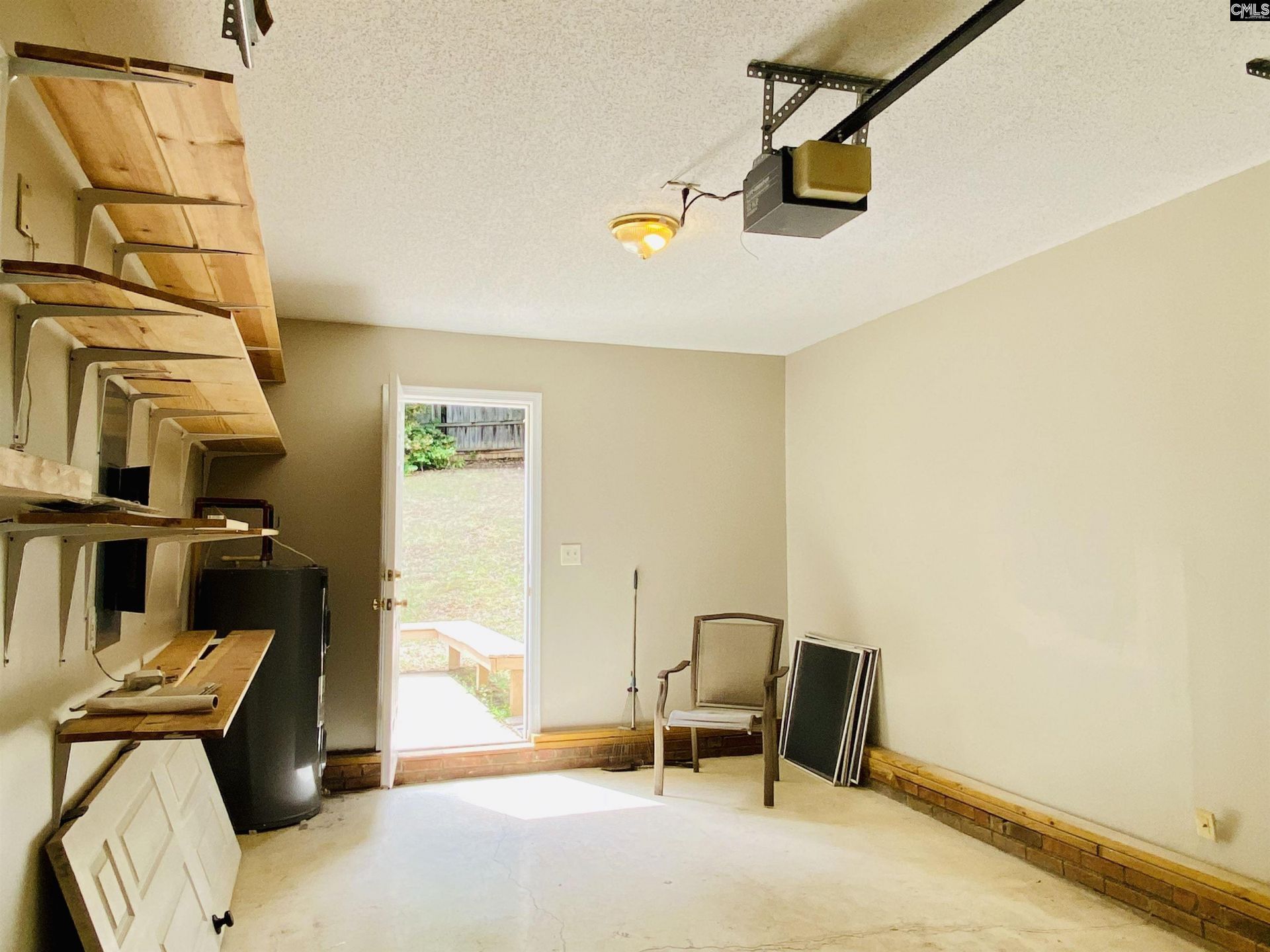 560 Rapids Road Photo 27