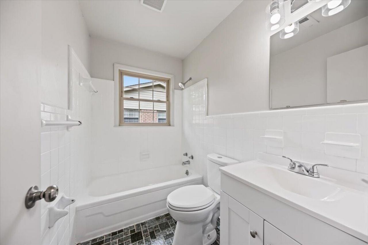 140 Rosedale Avenue Photo 12