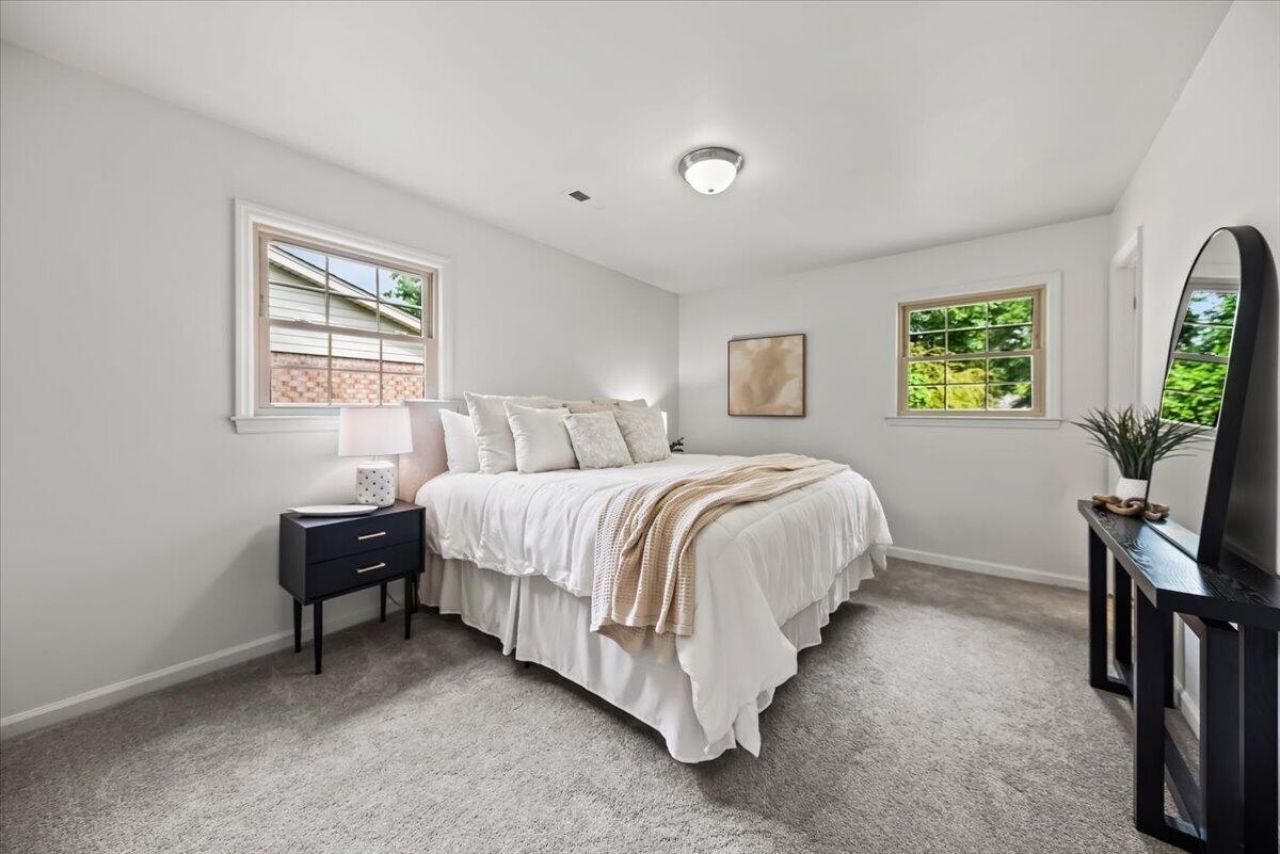 140 Rosedale Avenue Photo 13