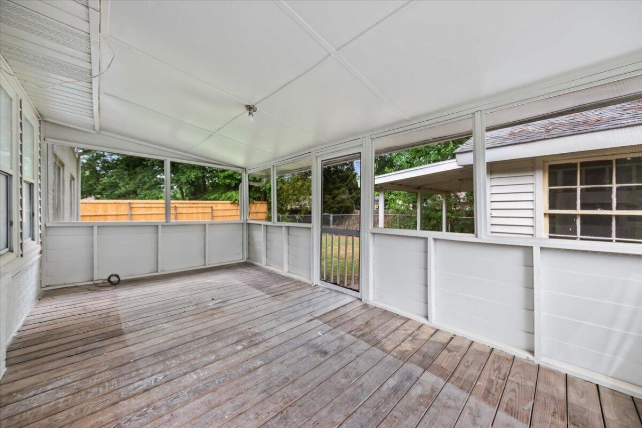 140 Rosedale Avenue Photo 26