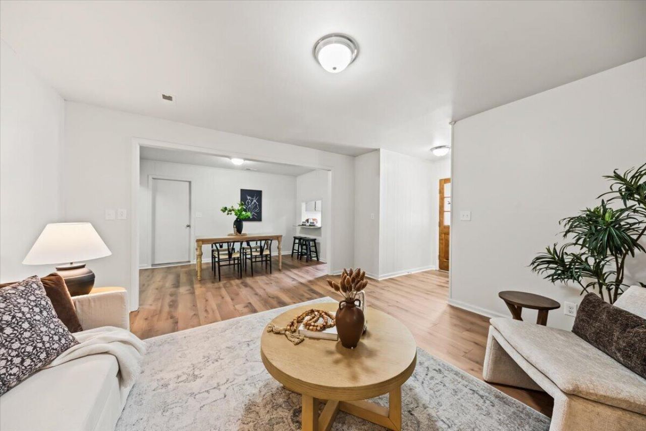 140 Rosedale Avenue Photo 3
